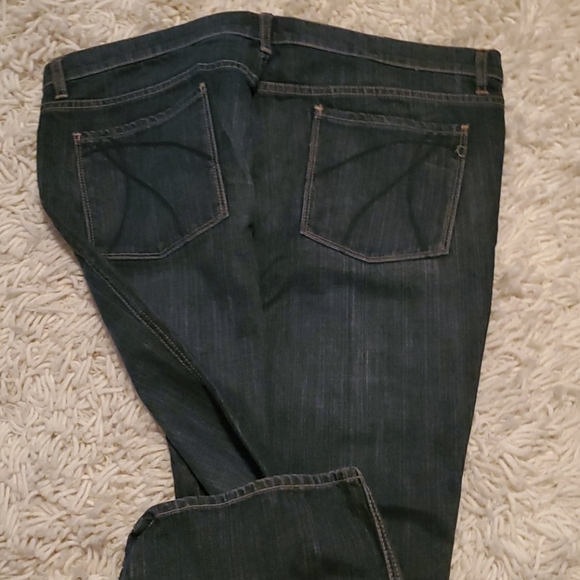 Jeans - Picture 2 of 2